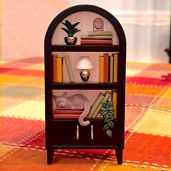 Brand New Bath & Body Works Nightlight Wallflower Plug Cat Bookcase Library - Picture 1 of 12
